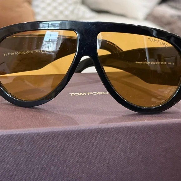 Tom Ford Sunglasses - Picture 5 of 8